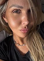 Photo #24 of Agustina