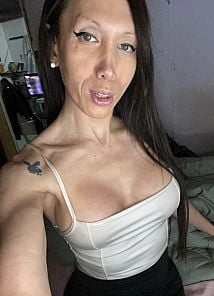 💋 I'm very affectionate, I love touch, pampering, and taking you to the limits of pleasure...
💆‍♂️ Sensual massages, intense caresses, and play without taboos.
🎭 Top and bottom, I adapt to what turns you on the most!

🚀 Totally recharged with good vibes and eager to give you the best of me.
Kisses, pleasure, and lots of fire... 🔥💦
Don't think twice! Come meet me and let yourself go... 😈💖