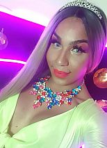 Photo #30 of Brendita