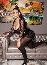 Photo #18 of Zeynett Adabull