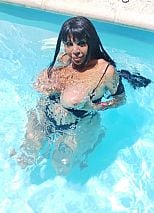 Photo #7 of Pamela