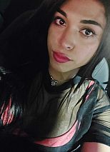 Photo #20 of Daniela