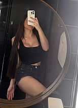 Photo #13 of Agostina