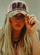 Photo #22 of Julieta