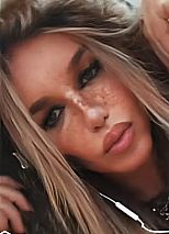 Photo #19 of Julieta