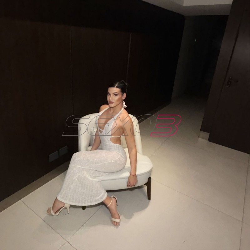 Hi, I am Roxy Fitness, Welcome to my advertisment!