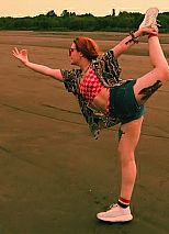 Foto #8 de Mathangi Holland