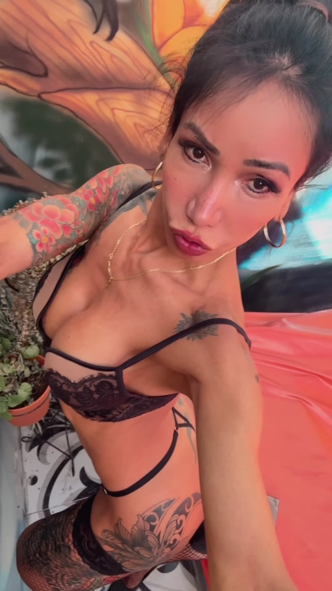 Hi, I’m Pantera 🐆
Sensual, elegant and full of good vibes ✨ I love kissing, playing and creating unforgettable moments 💋
I’m bold, sexy and playful, and I adore little details that spark the senses 🔥
There’s a special place waiting for us: music, movies, toys and a touch of fantasy… everything to make our moments magical 🌹
With me, you’ll feel that pleasure and connection can be truly divine 💫