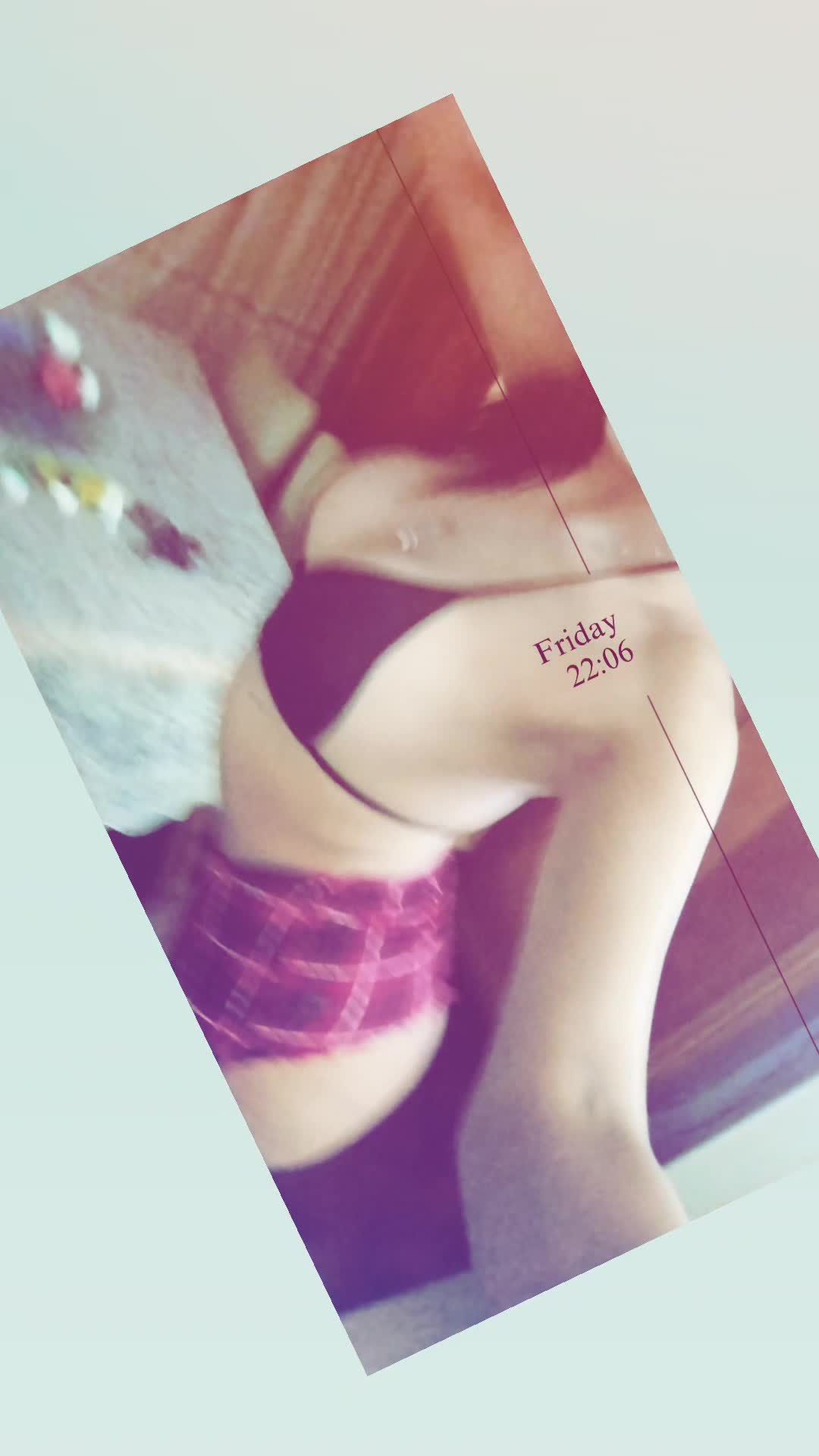 Video #17 of Valeria Encantadora