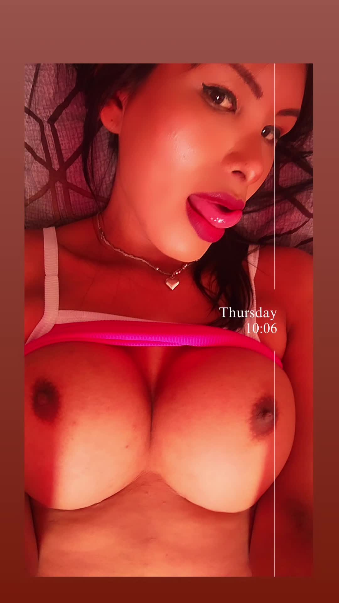 Video #6 of Valeria Encantadora