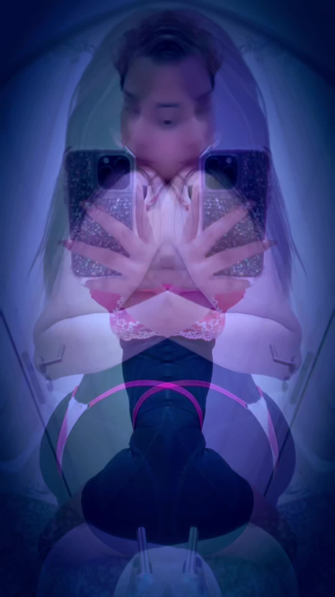 Hello. I am a new ts-girl eager to make your fantasies come true. I offer you some beautiful erotic massages for you to relax. Also among my services I do domination, bachelor parties. As well as I also make video calls and sell pack of photos. Deep Throat. I am top and bottom according to what you like. I look forward to your call. Kisses...