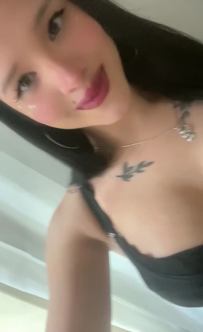 Video #2 of Nicole y Victoria