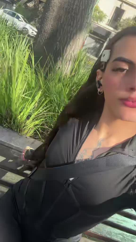 I propose that we meet in person so that you can answer all your questions about me and the service I offer. 💁🏻‍♀️

My service is very extensive; I like the previous talks to get to know each other and thus be able to give you an excellent experience, one of those that every time you remember what we lived you want to come back for more fun. 🤫

I am an impeccable girl: beautiful skin, beautiful body and, above all, a lot of personality ✨

I like gentlemen, clean men who know how to treat a woman from head to toe. ❤️

Don't doubt everything I have to offer you, baby 😈