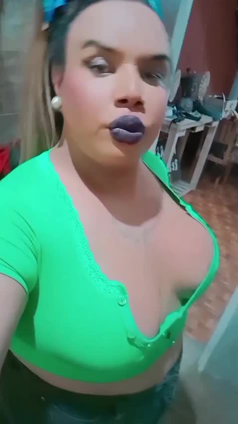Video #4 of Loana Blum