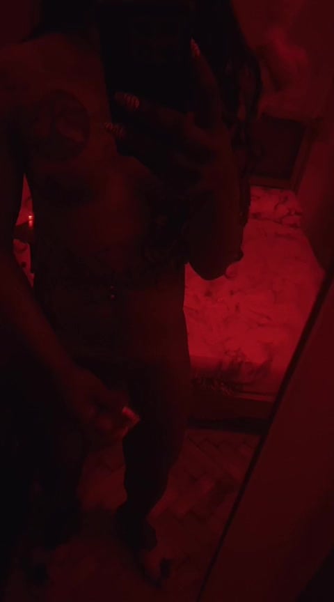 African trans girl, first time in Argentina ❤
I’m passionate, joyful, and full of positive energy 🌈
I love enjoying, connecting, and sharing great moments 💫
Easy-going and versatile, always with good vibes 😘