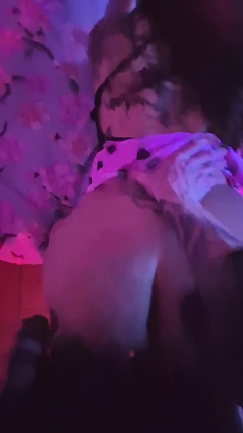 I am a beautiful, naughty and super hot girl, always ready to please you in everything you want. I love exploring and living new experiences, always with an open and playful attitude. If you are looking for unlimited fun, I am the perfect option for you. I am ready for anything, just contact me and we will make it happen! 💖