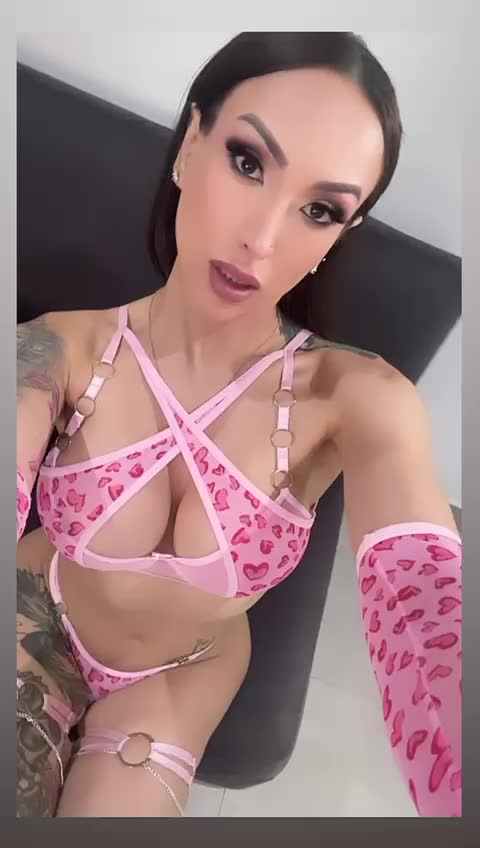 Video #13 of Elizabeth