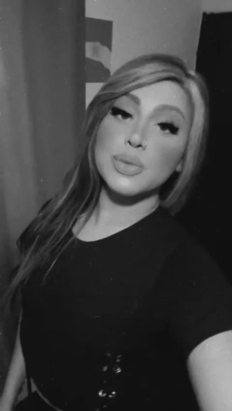 Video #6 of Selena Gala