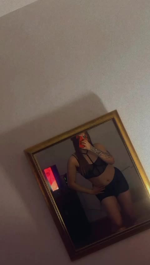 Video #8 of Selena Gala