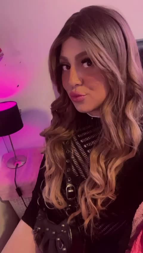 Video #9 of Selena Gala