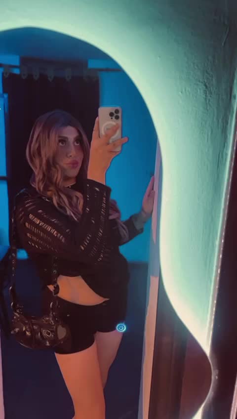 Video #11 of Selena Gala