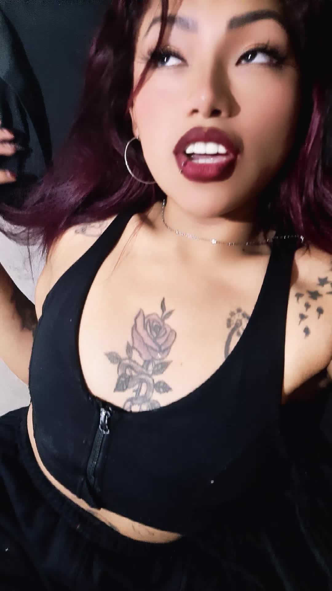 Pendejita de 21 añitos bien caliente recién llegada a la ciudad🔥👅. Soy una jujeña dispuesta a todo y pasarla muy bien, la intención es de que se vayan con la mejor atención.
