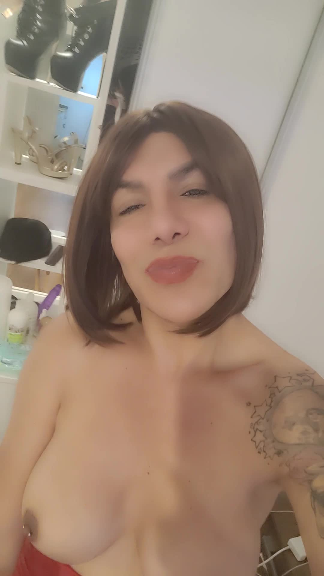Hola mis amores. Soy una mujer trans madura recién llegada a la ciudad, complaciente, disponible para cumplir todas tus fantasías sexuales. Ven y vive la mejor experiencia de tu vida. Soy 100% versátil descomplicada, extremadamente morbosa y full orgásmica.